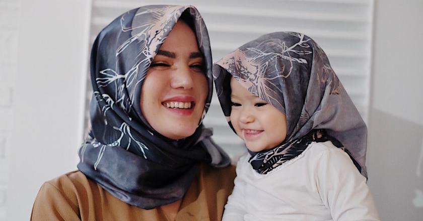 Alice Norin dan Anak Kompak Pakai Hijab, Netizen Umbar Pujian