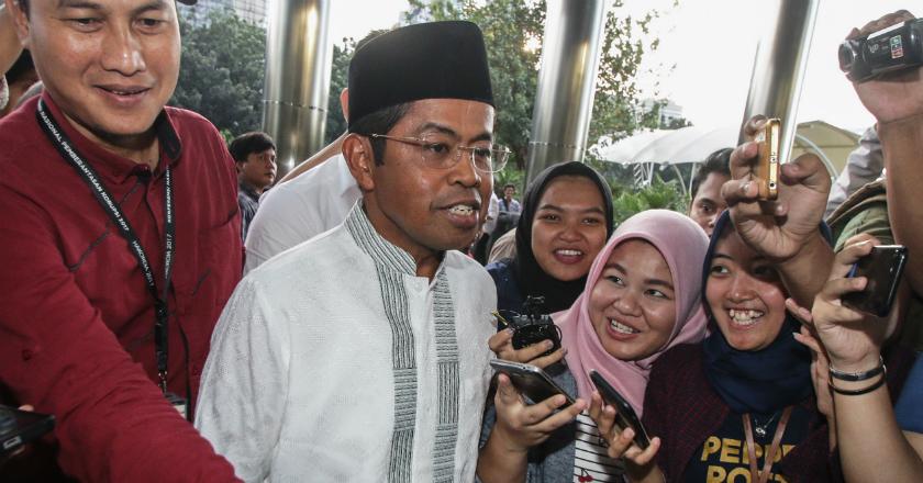 Beri Semangat Hidup, Mensos Minta Penderita HIV Bertaubat