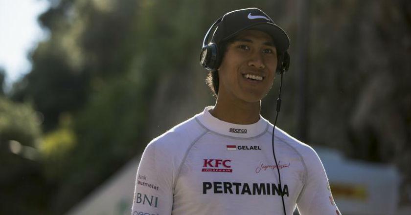 Sean Gelael Kibarkan Bendera Merah Putih di Sirkuit Monako