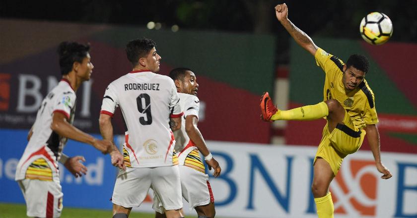 Wasit Laga Bhayangkara Vs Borneo Dikritik, Ini Kata Simon