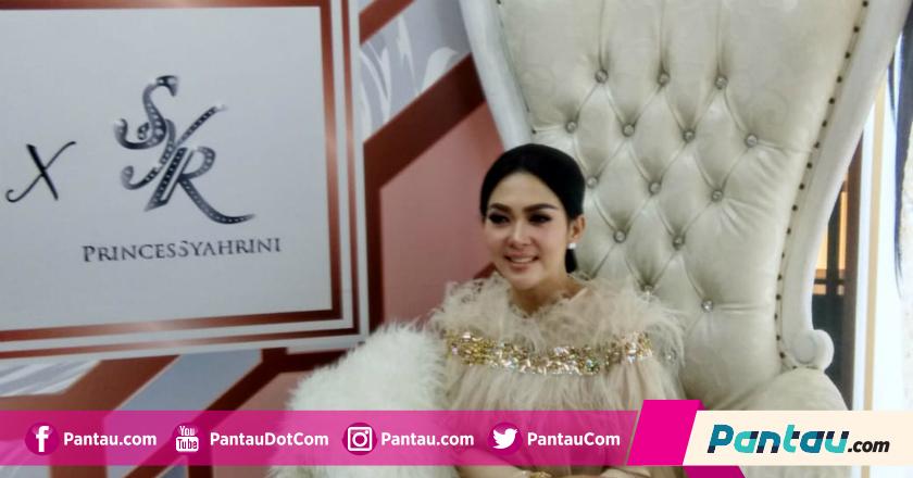 Bocoran Gaya Fashion Syahrini di Hari Raya Lebaran