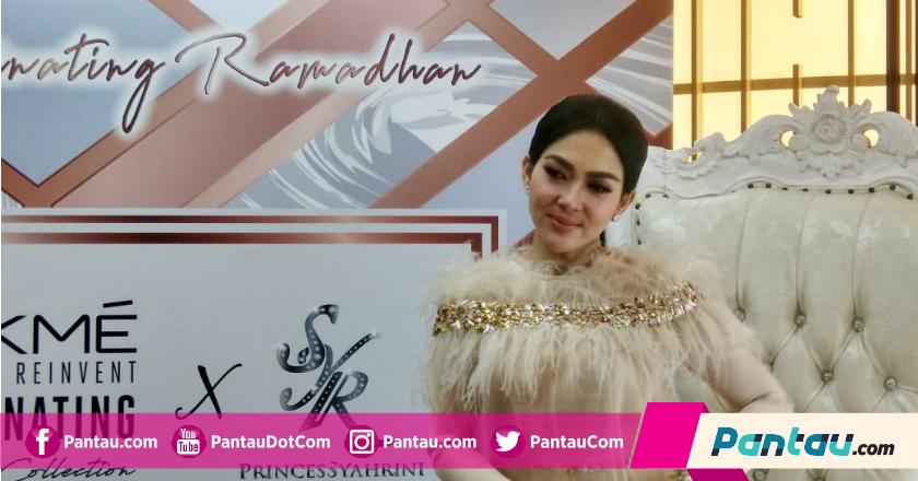 Ini Rahasia Syahrini Punya Wajah Mulus Tanpa Berpori-pori