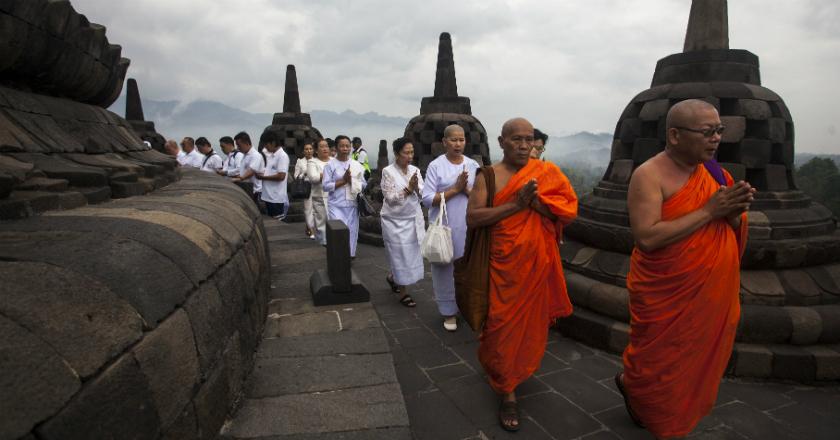 Rayakan Waisak, Walubi Ajak Umat Buddha Berdoa untuk Perdamaian