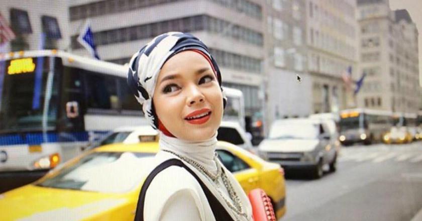 Dewi Sandra 'Happy' Nikmati Lengang Jalanan Jakarta saat Lebaran