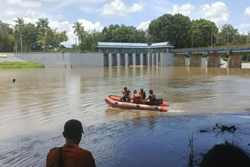 Warga Hilang di Sungai Ameroro Sultra Belum Ditemukan