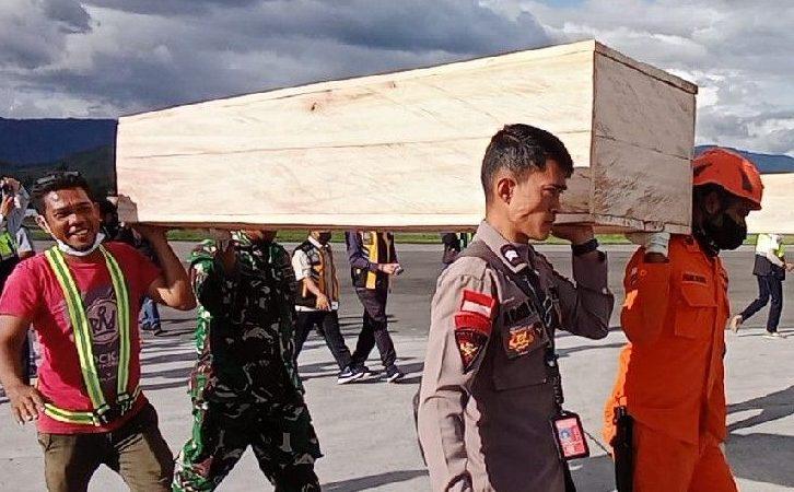 6 Jenazah Korban Jatuhnya Pesawat PK-SMW Dievakuasi via Wamena