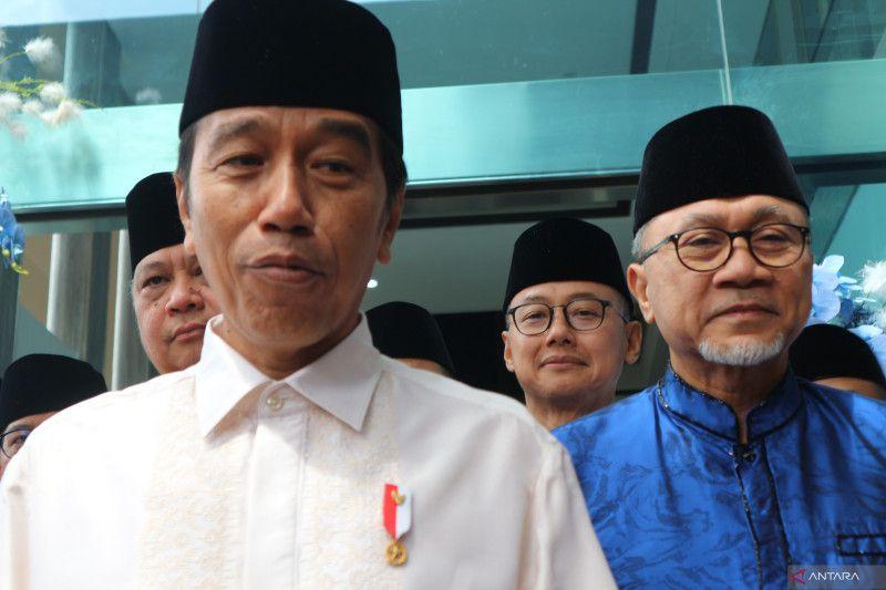 Dongkrak Elektabilitas, Zulkifli Hasan dan Prabowo Minta Diajak Jokowi Turun ke Sawah