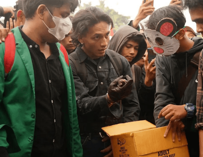Kala Jefri Nichol Lempar Bangkai Tikus ke DPR