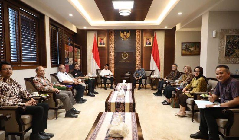 Terkait Libur Iduladha Jadi 2 Hari, Menpan RB Tunggu Arahan Presiden Jokowi