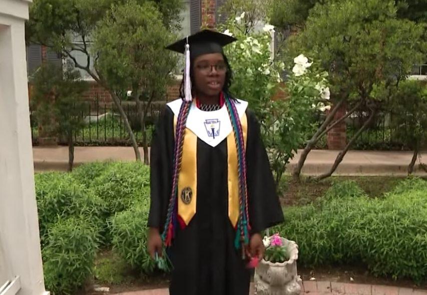 Keren! Gadis Asal Texas Lulus SMA di Usia 14 Tahun