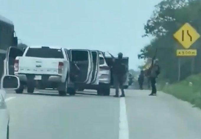 Komplotan Bersenjata Api Culik 14 Pekerja Administrasi Keamanan di Meksiko Selatan