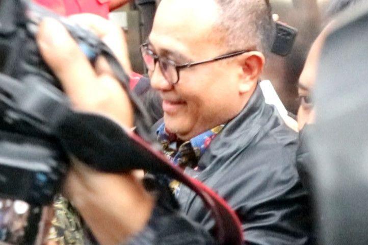 KPK Sita Mobil Land Cruiser hingga Rumah Milik Rafael Alun
