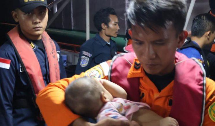 Tim SAR Evakuasi 151 Penumpang Kapal Kandas di Pangkalpinang