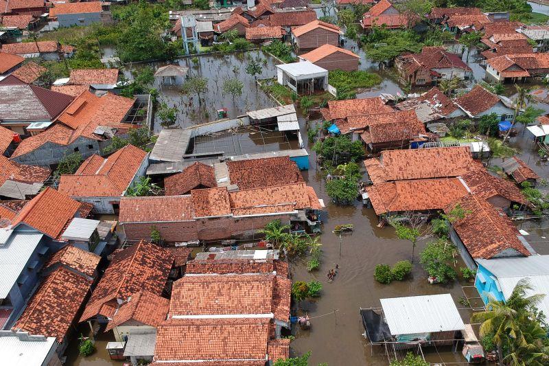 Pemkot Pekalongan Gelar Pembelajaran Daring Bagi Sekolah yang Terendam Banjir