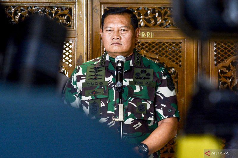 Panglima TNI Mutasi Ratusan Perwira, Ada Apa?