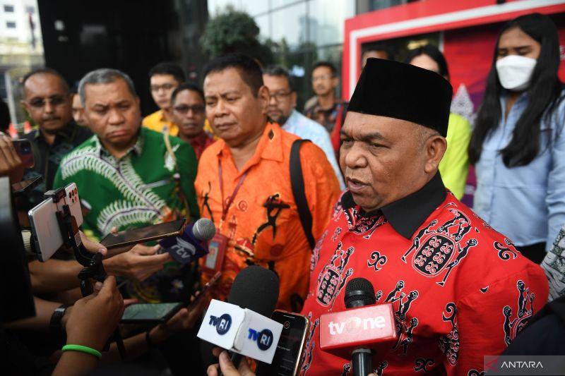 KPK Menyebut Lukas Hendak Kabur, Petrus: Buktikan Kalau Memang Benar