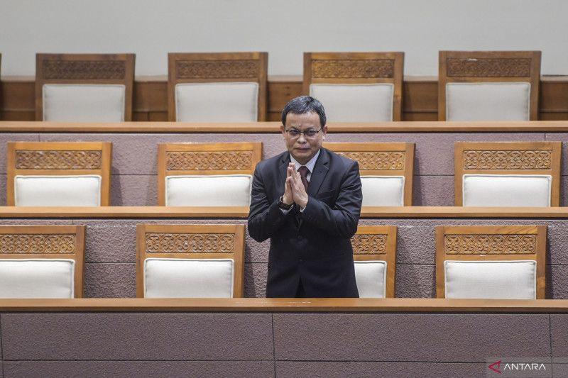 Jokowi Saksikan Langsung Pengucapan Sumpah Guntur Hamzah jadi Hakim MK