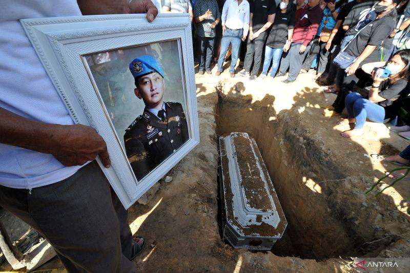 Hasil Autopsi Ulang Brigadir J Diungkap Besok Senin!