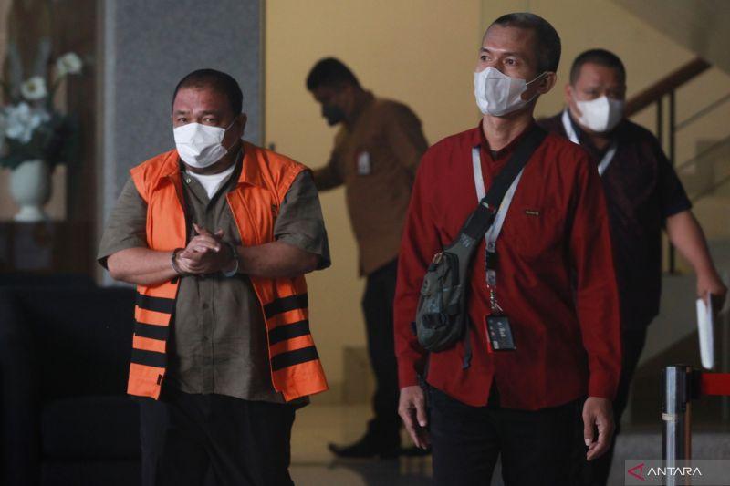 KPK Sita Barbuk Uang Rp8,6 Miliar terkait Gratifikasi Bupati Langkat