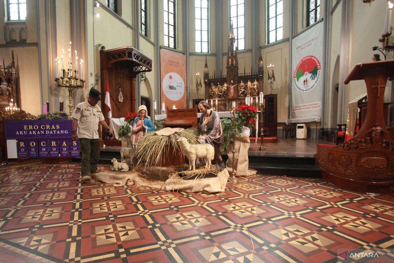 Hindari Penumpukan Jemaat Gereja Katedral, Polisi Berlakukan Arus Searah