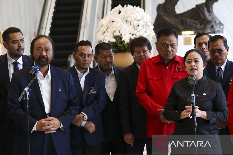 Hasil Survei, PDIP Lebih Baik Calonkan Ganjar dari pada Puan Jadi Presiden