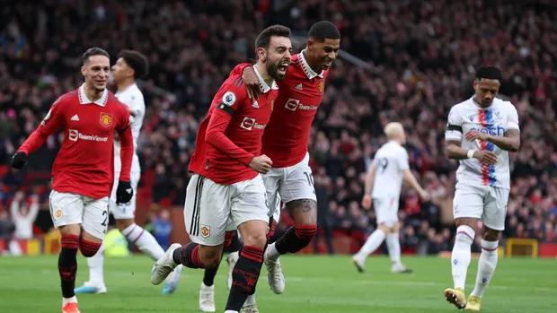 Setan Merah Taklukkan Crystal Palace 2-1, Casemiro Kartu Merah