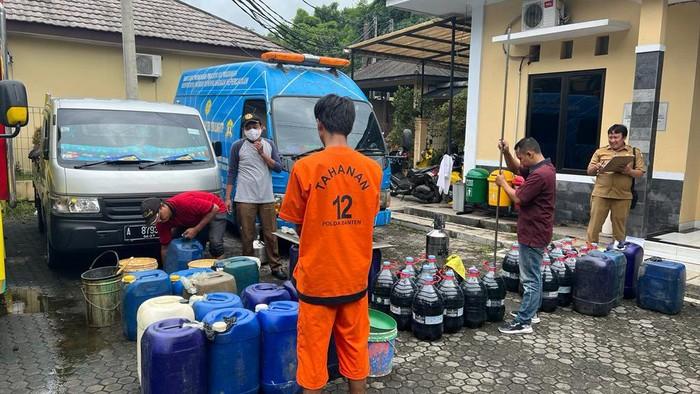 Polisi Ringkus 4 Warga Kronjo Tangerang gegara Timbun 1,35 Ton Pertalite