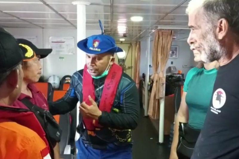 Dua Penyelam Asing Bantu Cari Korban Kapal KM Cahaya Arafah