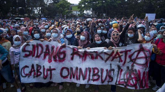 Sahkan Perppu Cipta Kerja, DPR Hanya Jadi Cap Stempel Pemerintah