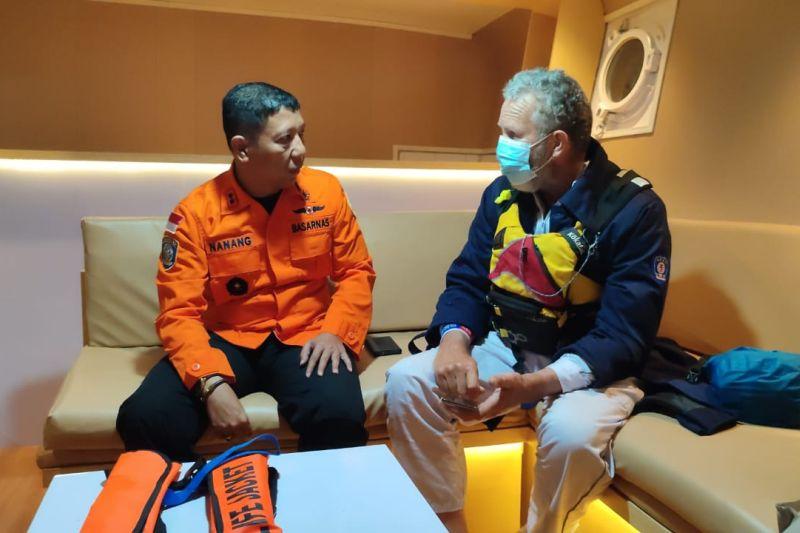 Tim SAR Selamatkan WN Australia yang Hanyut di Selat Lombok