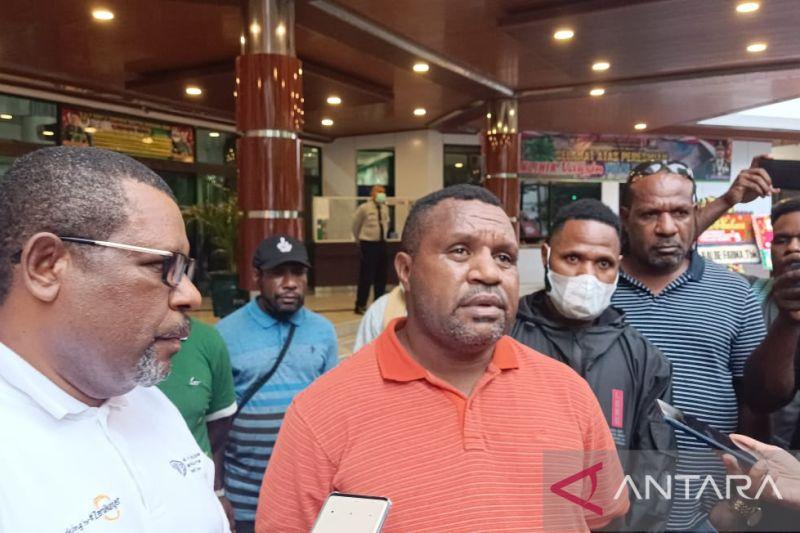 Keluarga Lukas Enembe Desak KPK Buka Akses untuk Jenguk