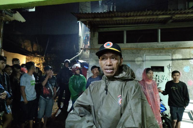 Imbas Hujan Deras, Satu Wanita Paruh Baya di Bogor Tewas Tertimbun Bangunan Rumah Roboh