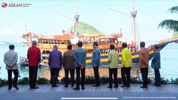 Kala Pemimpin Negara ASEAN Kompak Pakai Batik di Labuan Bajo