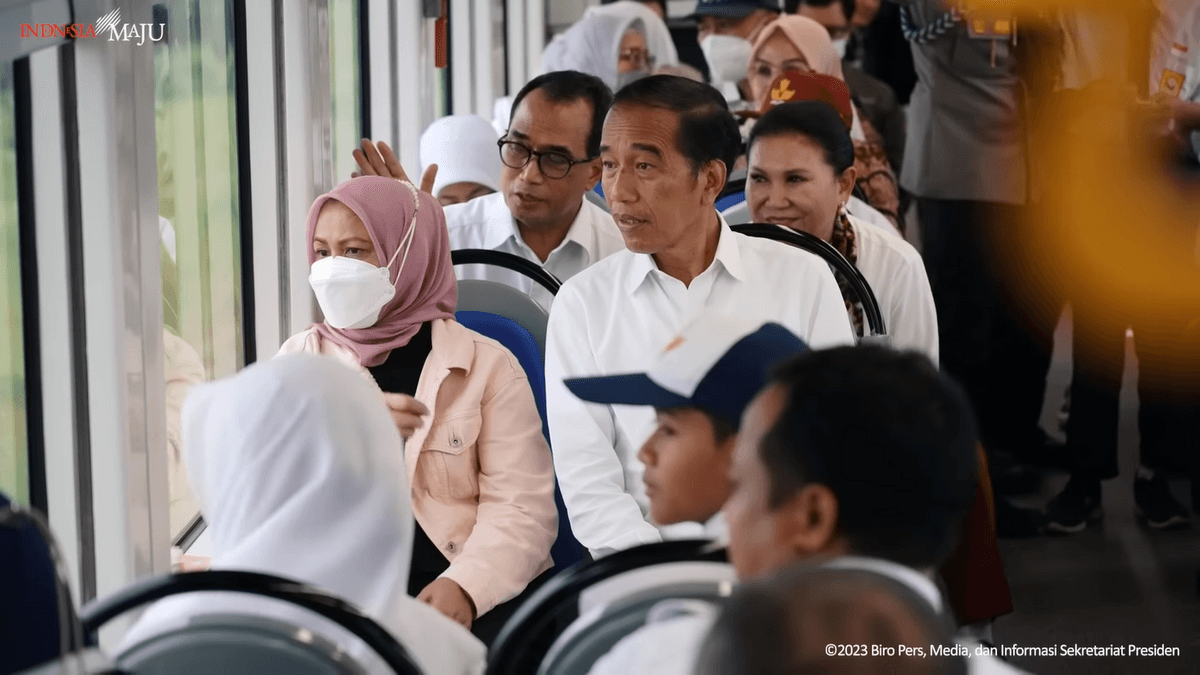 Korupsi Proyek Jalur KA Trans Sulawesi Dimaklumi Jokowi?