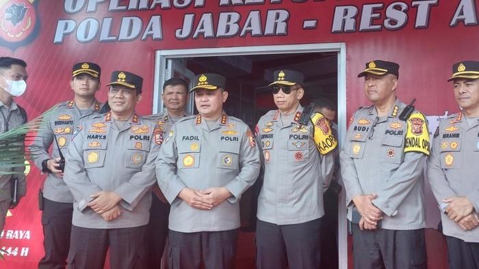 Pantau Rest Area KM 57 Tol Japek, Fadil Imran Minta Mobil Patroli Ditambah