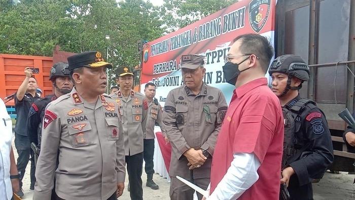 Tersangka TPPU Apin BK Jalani Sidang Perdana di PN Medan