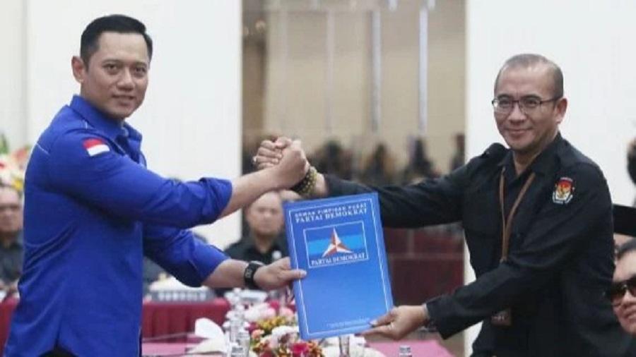 AHY Boyong 580 Nama Bacaleg ke KPU RI