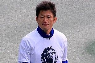 Wow! Pesepak Bola Ini Perpanjang Kontrak di Usia 56 Tahun