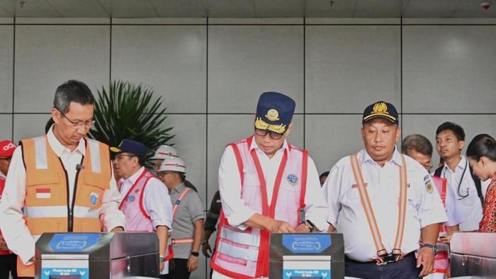 Menhub Harap Warga Beralih ke LRT Jabodebek Per Agustus Demi Urai Kemacetan dan Polusi