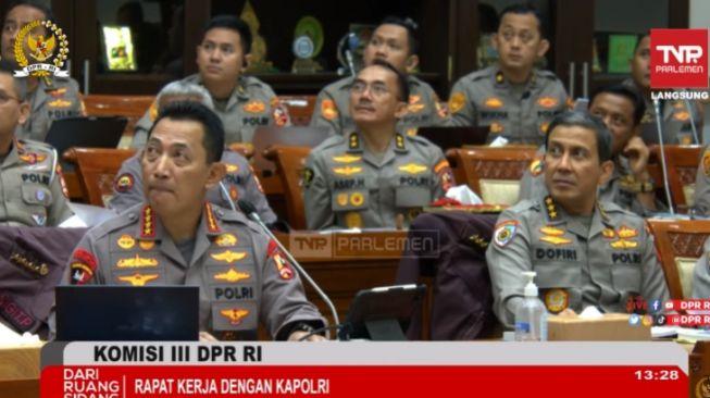Kapolri Bakal Temui Wanita Teriak di Balkon Komisi III DPR