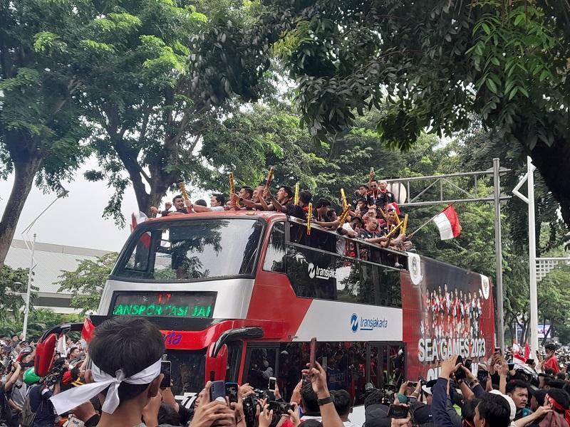 Protes Warganet Nonton Live Streaming Arak-arakan Timnas: Bukan Mau Lihat Konser Musik Woy!