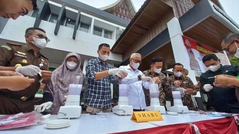 Kejari Bukittinggi Pastikan Pemusnahan Narkoba Tak Terlibat Kasus Teddy Minahasa