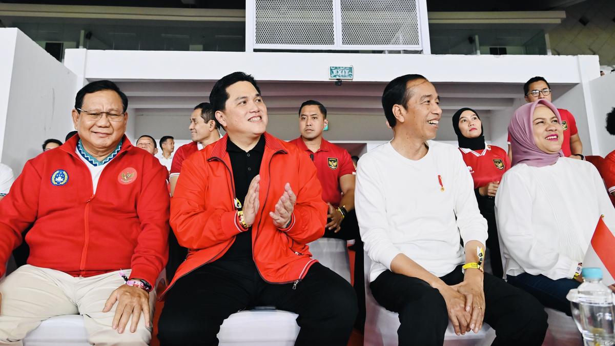 Momen Laga Indonesia vs Argentina Ajang 'Keakraban' Jokowi, Prabowo, dan Erick Thohir?