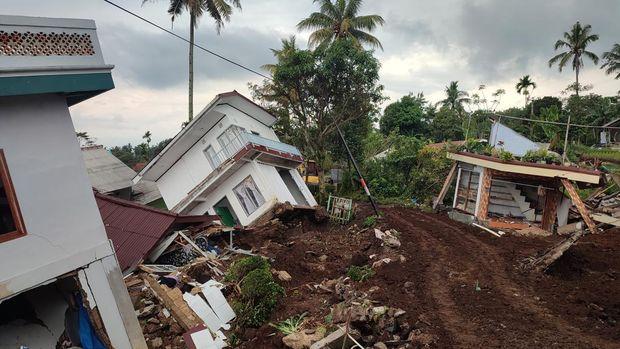 Kaleidoskop 2022: Dahsyatnya Gempa Cianjur yang Bikin Jokowi 4 Kali Bolak-balik