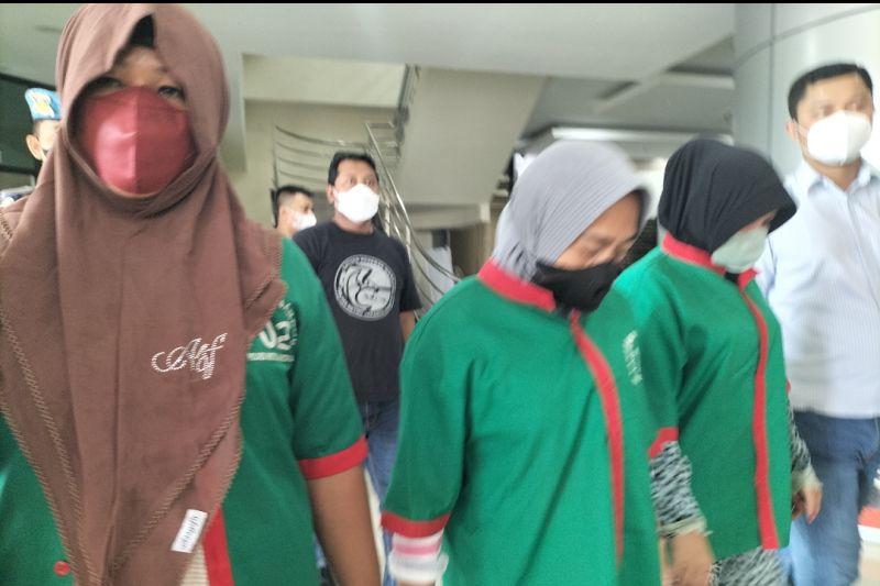 Polisi Tangkap Emak-emak Sindikat Pengedar Sabu Internasional