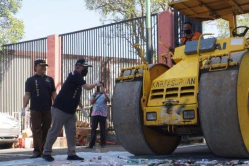 Kejaksaan Pasuruan Musnahkan Sabu Seberat 771,891 Gram, Ganja serta Ratusan Ribu Rokok Ilegal.