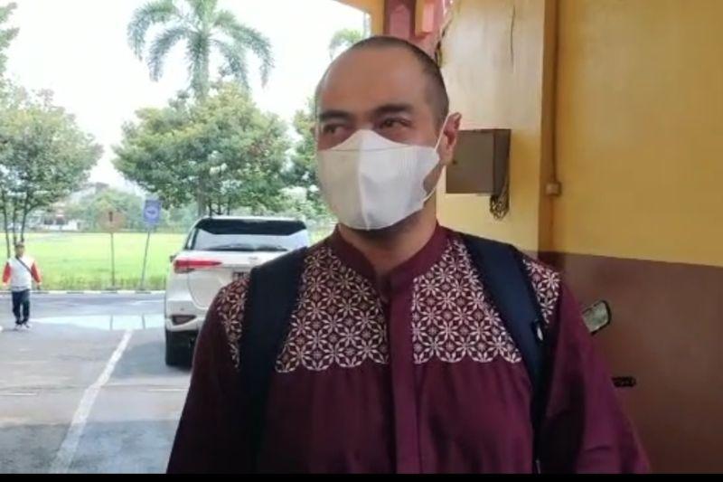 Hotman Sebut Ferry Bokek, Pulang dari Urus Perkara KDRT Dibayarin Oknum Aparat Polda Jatim