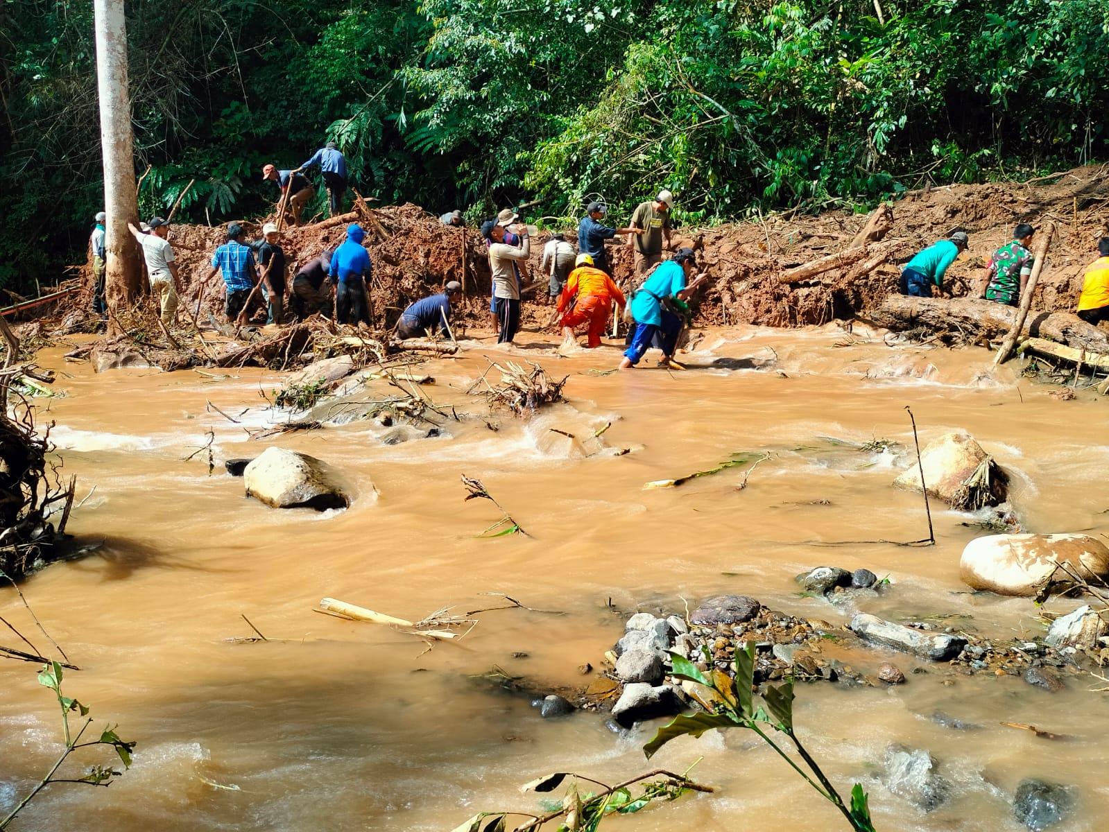 Tanah Longsor Terjadi di Way Kanan, 2 Orang Tewas