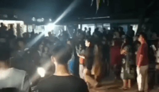 Viral! Wanita Cantik di Riau Diusir Warga karena Punya Suami Dua