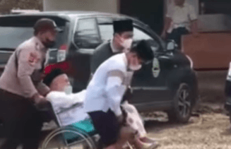 Viral Reporternya Diduga Lecehkan Kakek Berkursi Roda di Pemakaman Eril, Begini Klarifikasi Liputan6